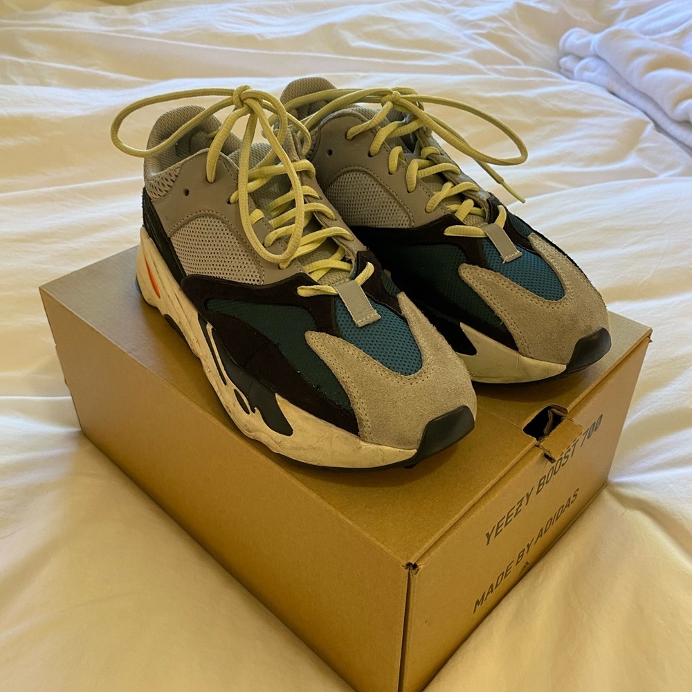 Yeezy Boost 700 Waverunner